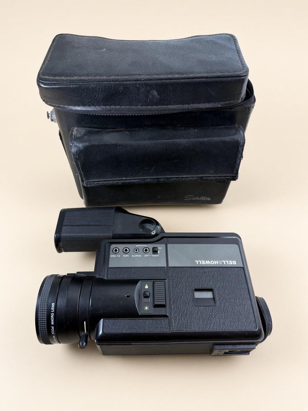 Bell Howell MS45 Camcorder, Zoom Macro Lens, Satellite Case, Vintage 8mm Video